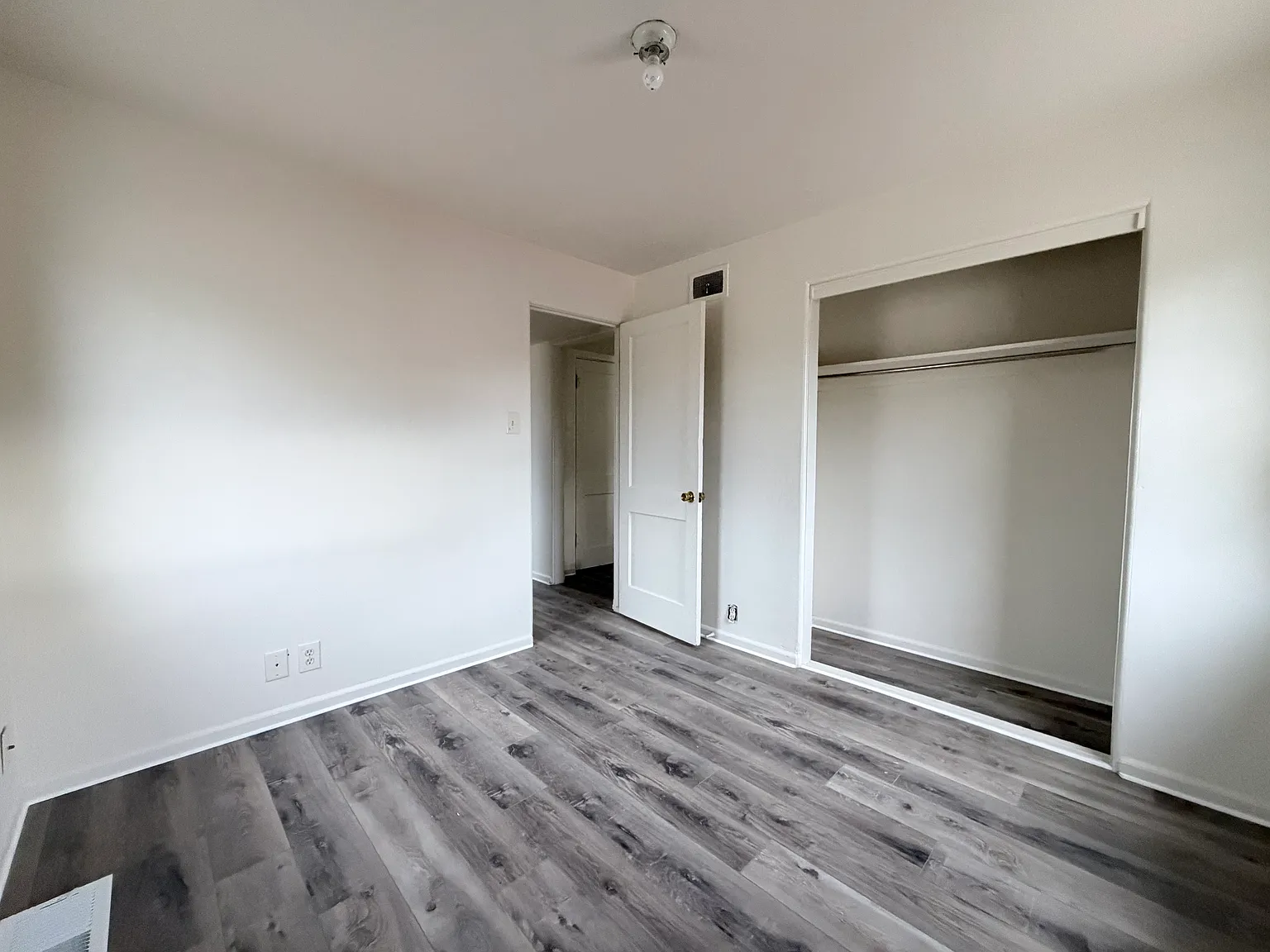 2 bed, $1,350 — Photo 4