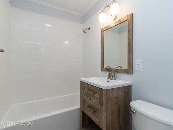 353 Blackhawk Dr, Park Forest, IL 60466