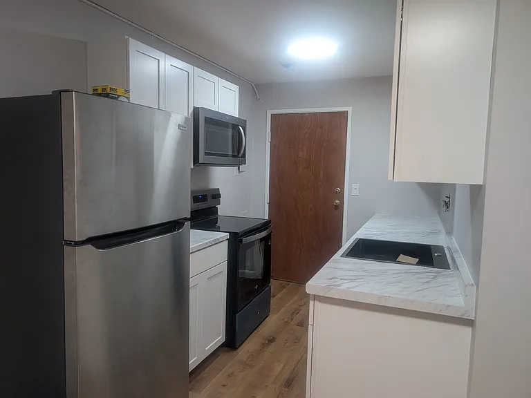 420 Woodward Rd #17 — Photo 3
