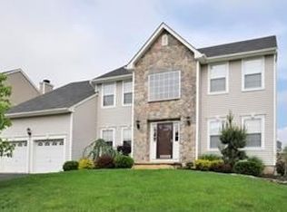 658 Skyline Dr, Lake Hopatcong, NJ 07849