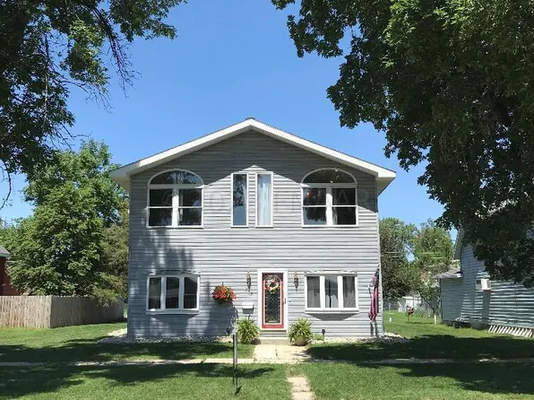 212 4th Ave N, Wahpeton, ND 58075