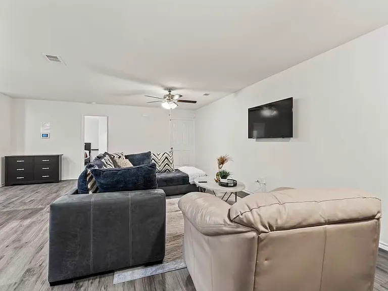 2314 Dalworth St #2314 — Photo 22