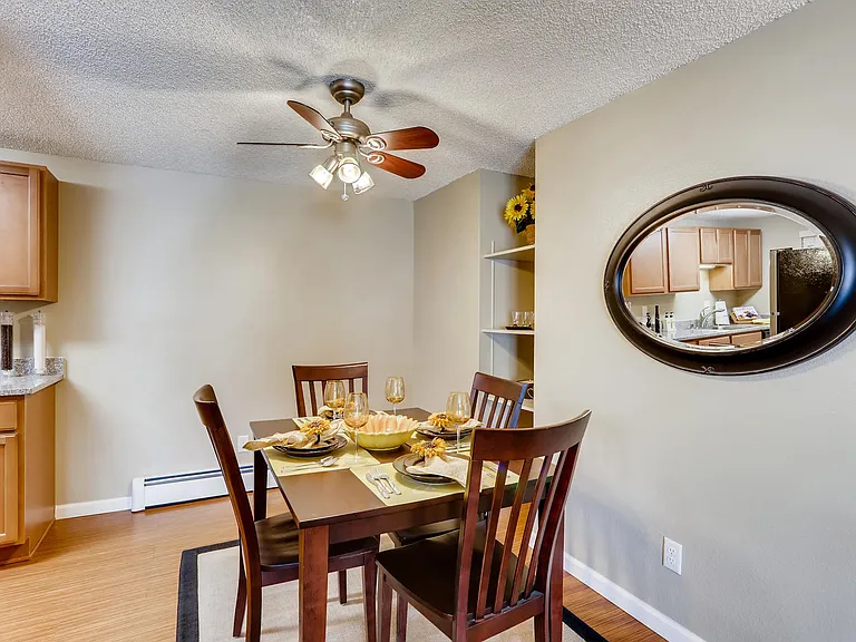Sterling Heights, Greeley, Co. Apartments