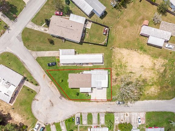 5th image of 17 Holly Dr