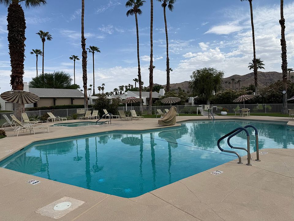 1st image of 1702 Capri Cir