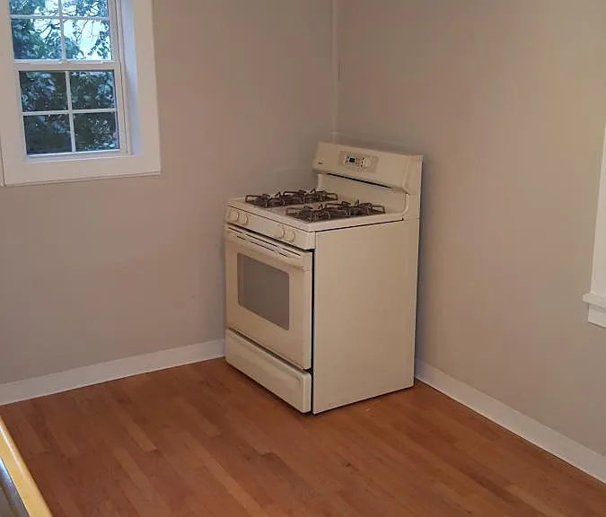 206 Bessemer Ave — Photo 20