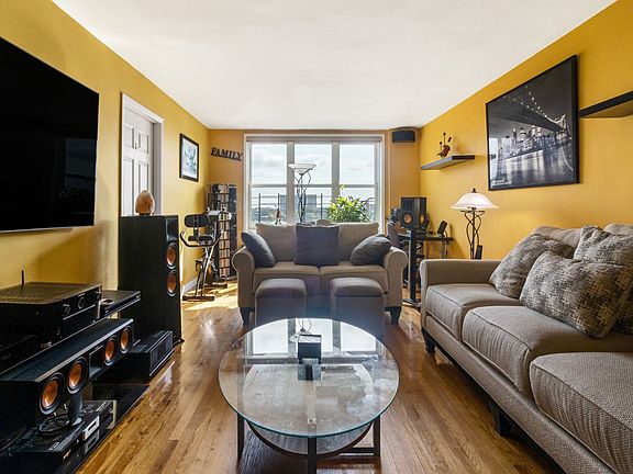 5th image of 3311 Giles Pl APT 7F