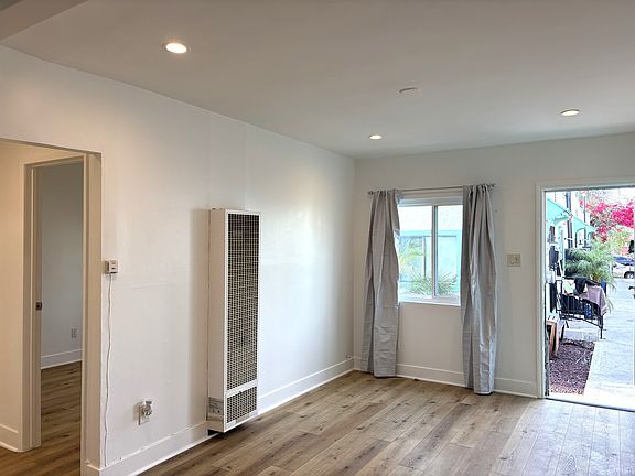 3rd image of 1732 W 20th St #1734-3/4