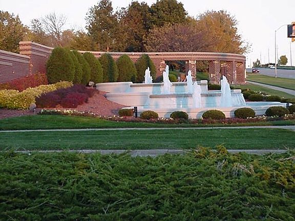Country Club Estates Entry Fountain