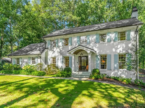 1448 W Nancy Creek Dr, Atlanta, GA 30319