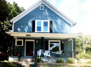305 Oak St, Valparaiso, IN 46383