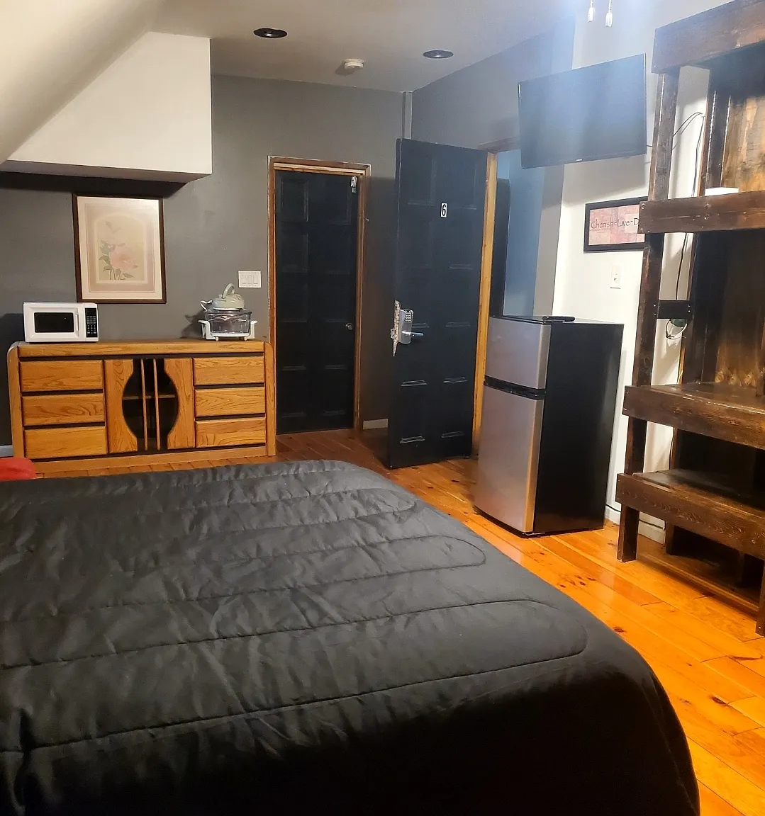 1 bed, 800 sqft, $1,100 — Photo 3