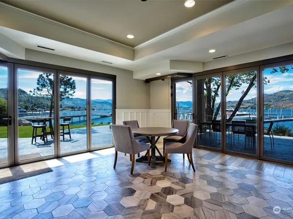 1350 W Woodin Avenue #B10, Chelan, WA 98816