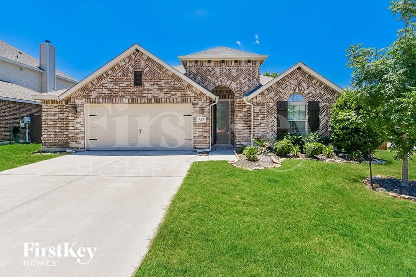 1st image of 649 Bent Oak Dr