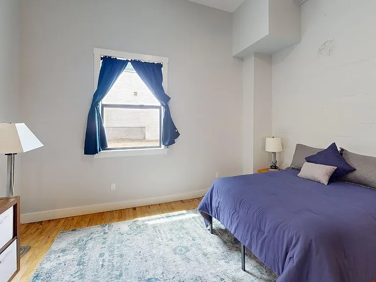 2845 Marine Dr #11 — Photo 5