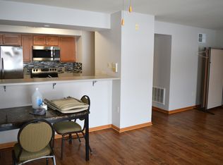 2824 Pleasant View Rd UNIT 101, Middleton, WI 53562