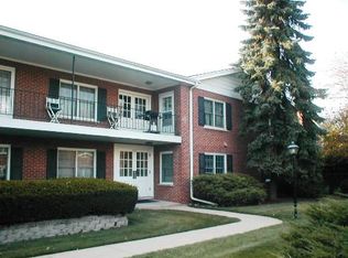 2822 Dundee Rd UNIT 16B, Northbrook, IL 60062