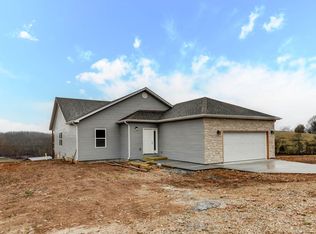 80 Cocoa Ln, Reeds Spring, MO 65737