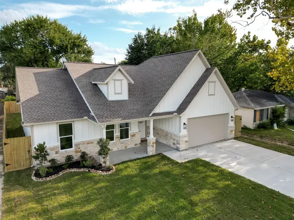 7438 Stephanie Dr, Deer Park, TX 77536