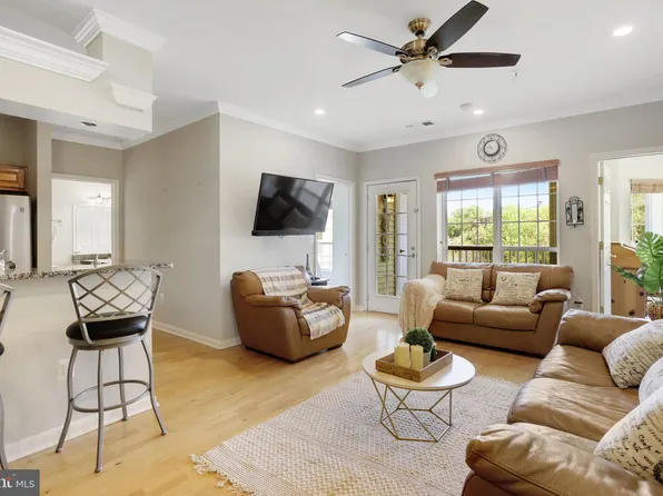 4550 Strutfield Ln APT 2211, Alexandria, VA 22311