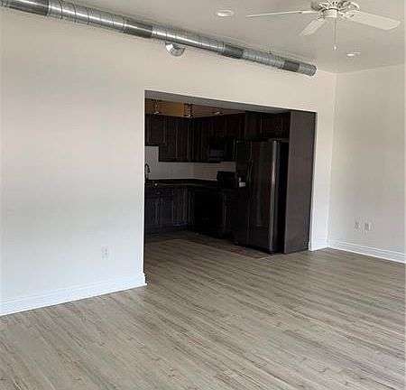 4th image of 218 N Highland Ave