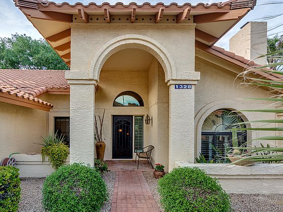 4th image of 1328 E Le Marche Ave