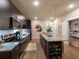 Imperial Oaks Square