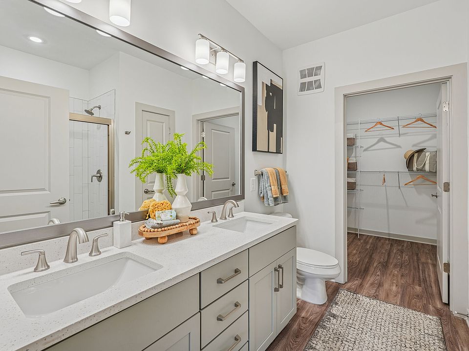 Arcadia at Waterway Hills apartments community photo