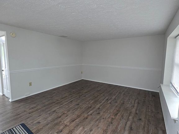 2nd image of 1758 Springfield Ln