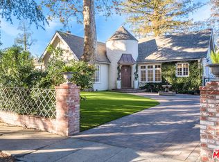 14617 Albers St, Van Nuys, CA 91411
