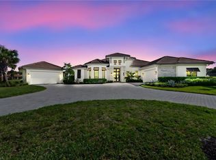 11224 Five Oaks Ln, Naples, FL 34120