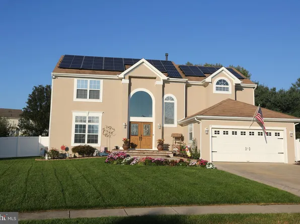 19 Graypebble Cir, Sicklerville, NJ 08081