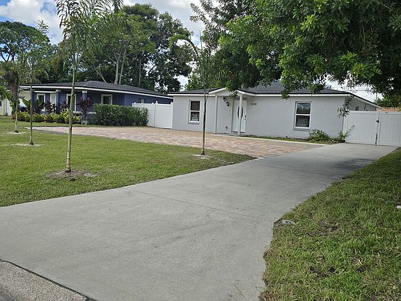 5th image of 5126 Anzio St