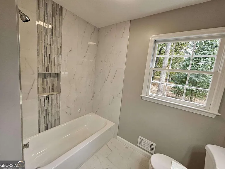 999 Braselton Hwy — Photo 15