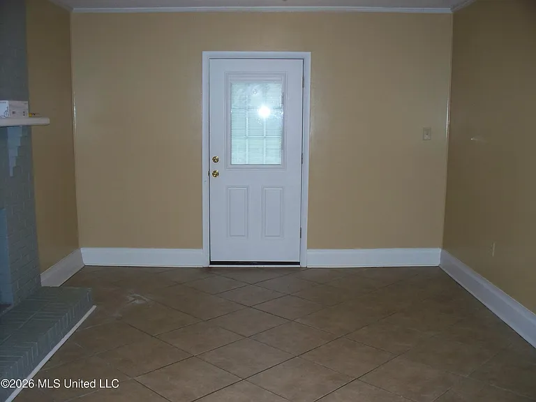 2712 Connor Dr — Photo 29