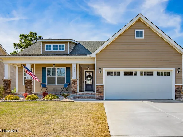 203 Pastoral Court, Sneads Ferry, NC 28460