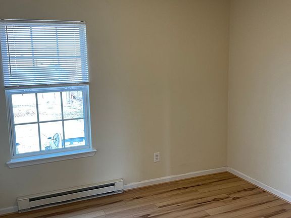5th image of 110 W 26th St APT L