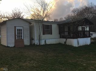 3 Willow Ln, Riverdale, GA 30296