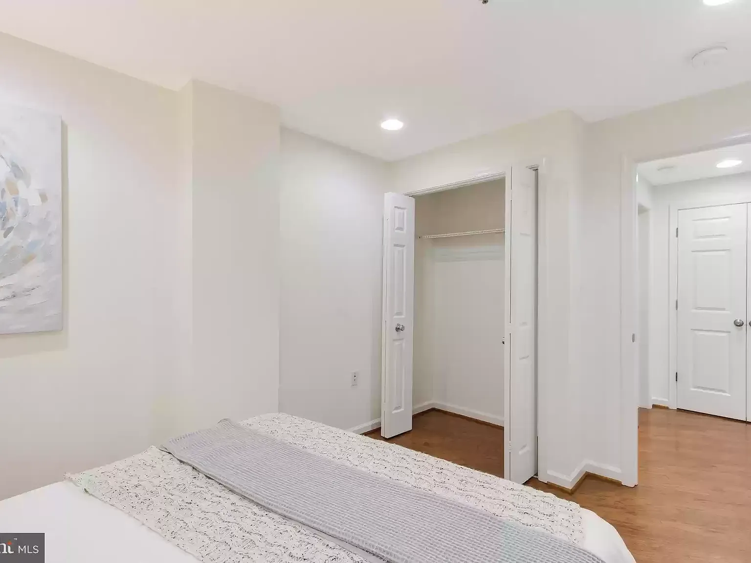 2 bed, 750 sqft, $1,375 — Photo 1