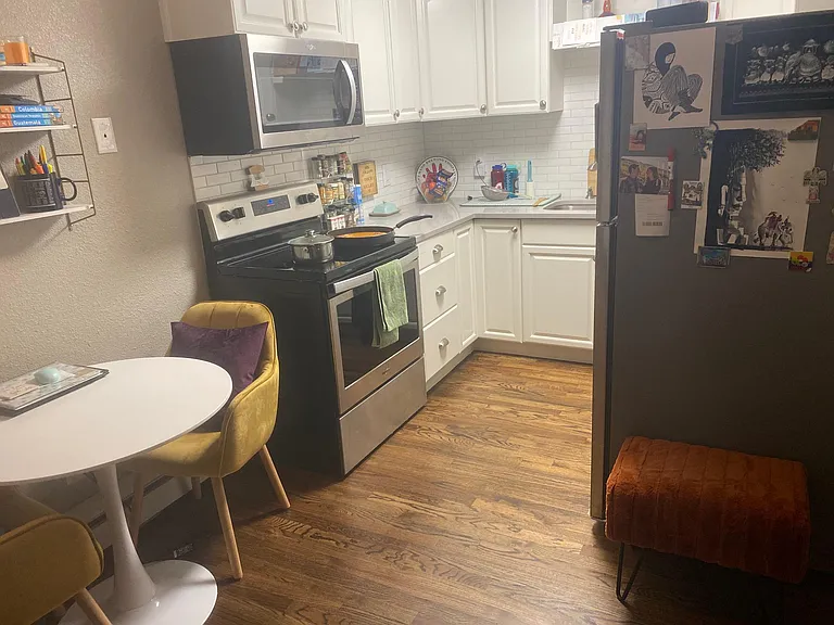 1410 N York St #13 — Photo 7