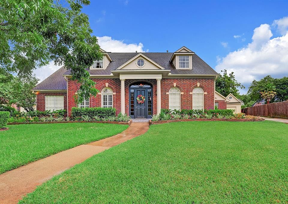 1st image of 3019 E Hickory Park Cir