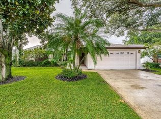 7714 17th Way N, Saint Petersburg, FL 33702