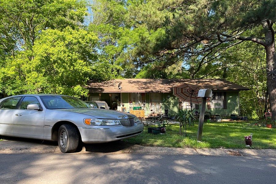 1st image of 2859 Teresa Dr