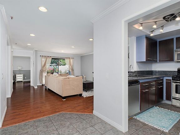 3rd image of 21 Bridle Ln #73