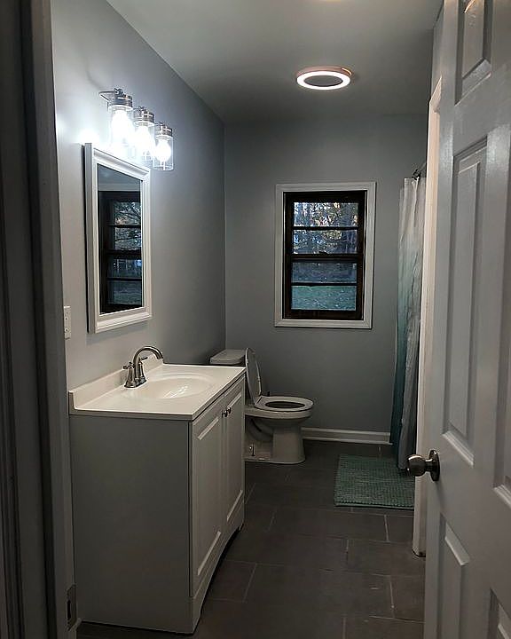 1st image of 429 Carter Ave