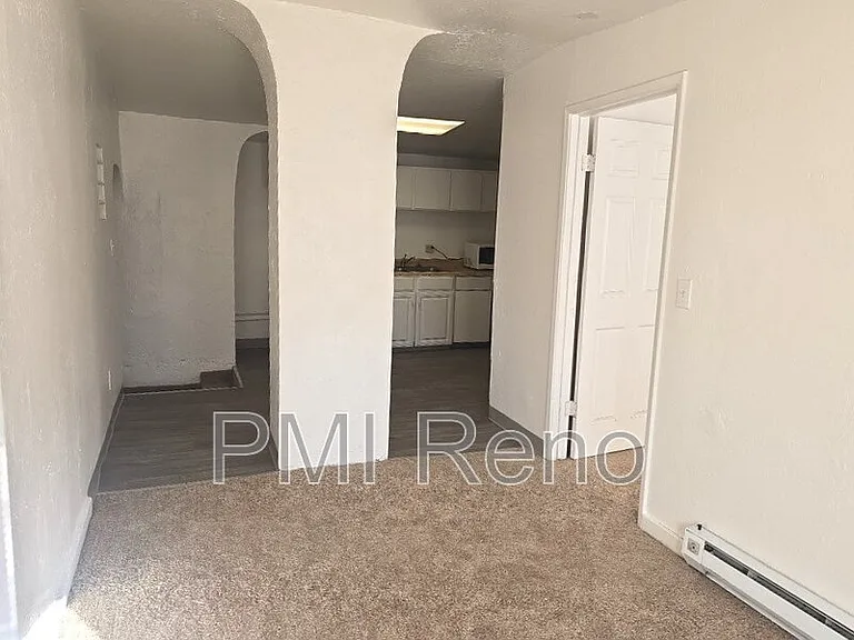 140 Victorian Ave #11 — Photo 6