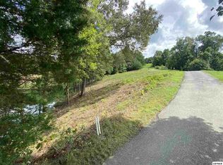 Bobwhite Trl, Sevierville, TN 37876