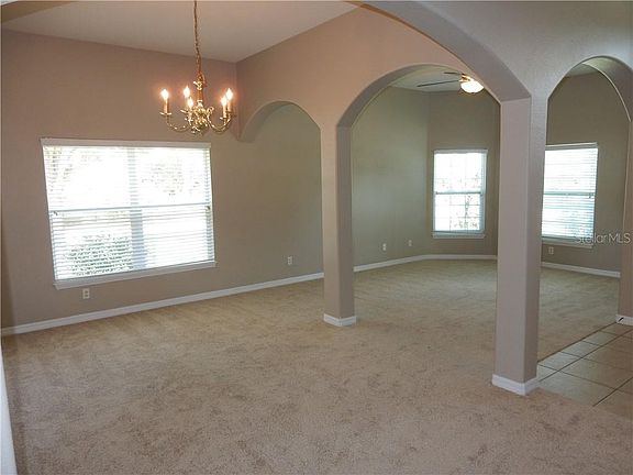 5th image of 2823 S Haberland Blvd