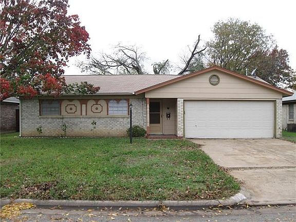 2nd image of 2005 Moline Dr
