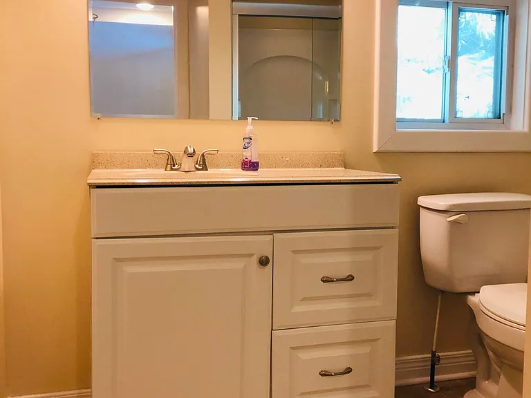 2125 Crittenden Dr — Photo 18